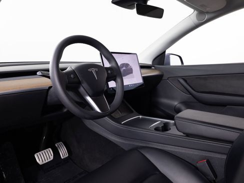 Used 2022 Tesla Model Y Performance AWD/4WD image 12