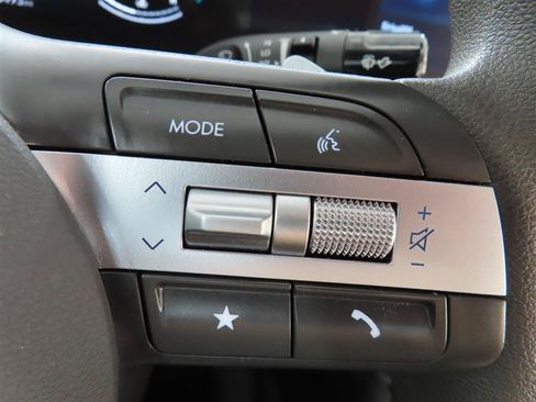 Used 2025 Hyundai Sonata SEL FWD image 20