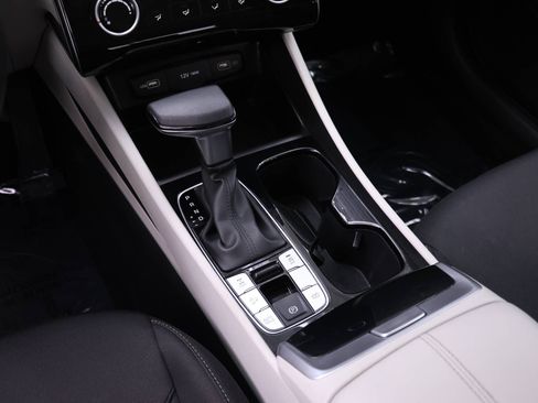 Used 2022 Hyundai Tucson SE w/ Cargo Package image 12