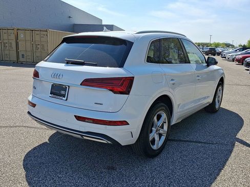 Certified 2023 Audi Q5 Premium w/ Convenience Package AWD/4WD image 6