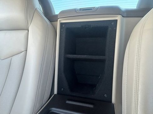 Used 2005 Cadillac XLR RWD image 25