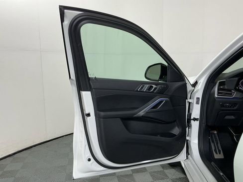 Certified 2022 BMW X6 xDrive40i w/ M Sport Package image 22