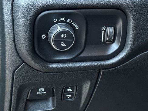 Used 2024 RAM 1500 Lone Star image 23