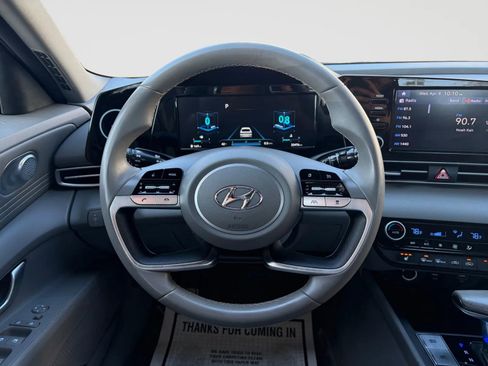 Used 2022 Hyundai Elantra SEL w/ Convenience Package image 27