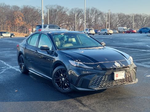 Certified 2025 Toyota Camry SE image 31