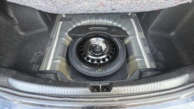 Used 2023 Chevrolet Malibu LT FWD image 17