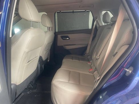 Certified 2022 Nissan Rogue SV w/ SV Premium Package FWD image 16