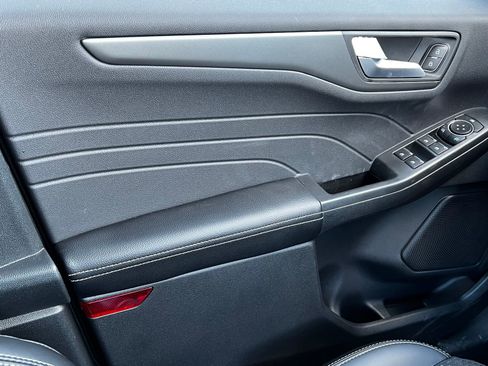 New 2026 Ford Escape Base image 33