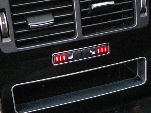 Used 2016 Land Rover Range Rover Sport HSE image 39