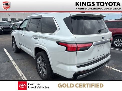 Used 2024 Toyota Sequoia Capstone AWD/4WD image 5