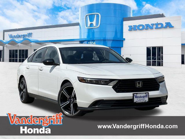 Used 2024 Honda Accord Sport image 1