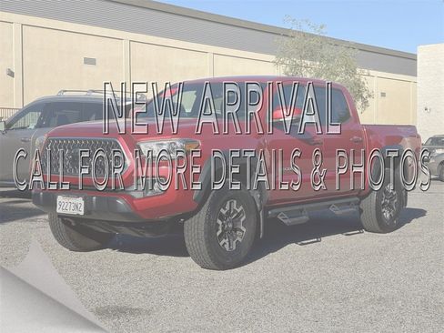 Used 2018 Toyota Tacoma TRD Off-Road image 1