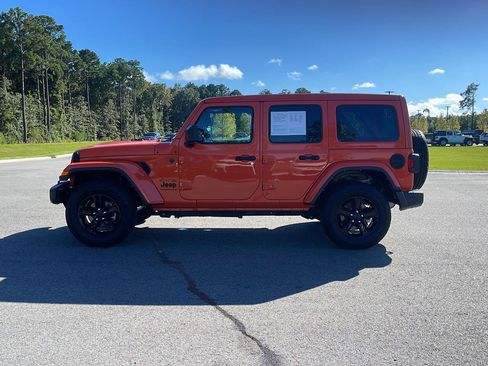 Used 2023 Jeep Wrangler Unlimited Sahara AWD/4WD image 4
