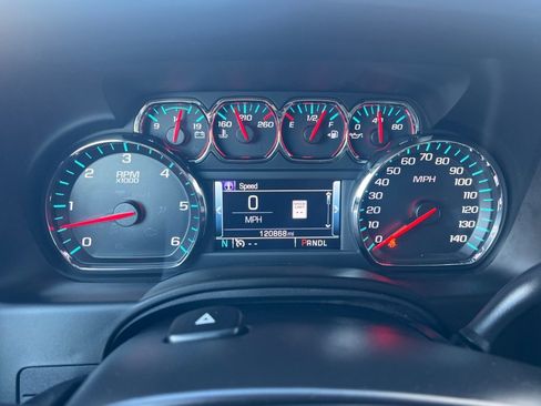 Used 2017 Chevrolet Tahoe LT image 22