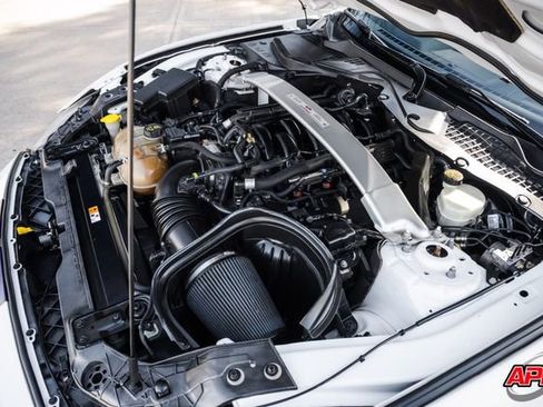 Used 2016 Ford Mustang Shelby GT350 w/ Track Package image 89