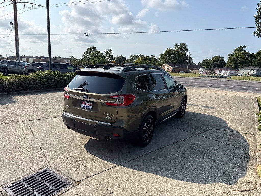 Used 2023 Subaru Ascent Limited w/ Technology Package AWD/4WD image 7