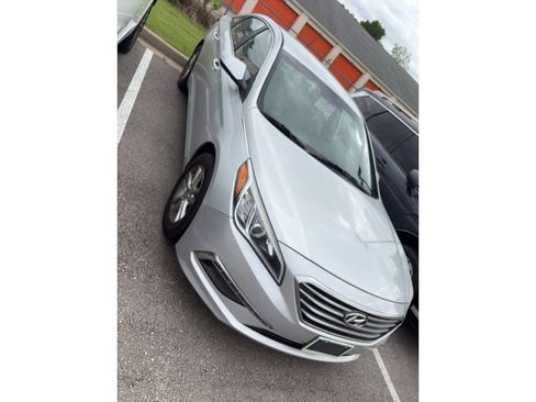 Used 2015 Hyundai Sonata SE FWD image 9
