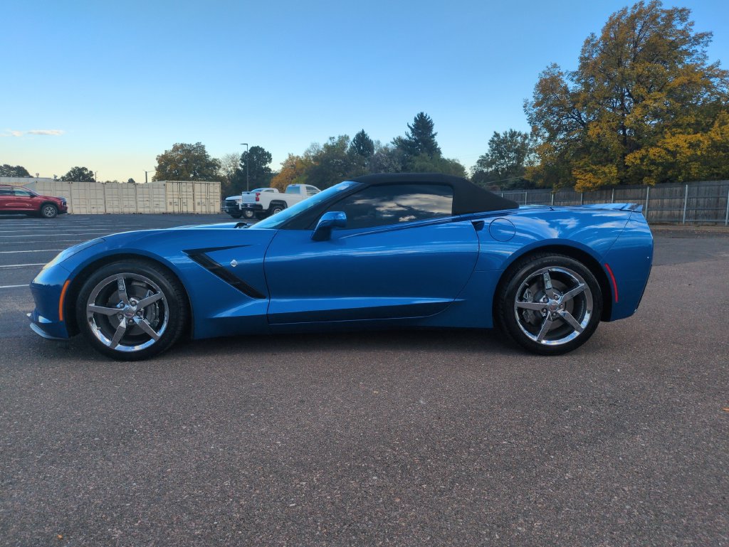 Used 2014 Chevrolet Corvette Stingray Convertible w/ 2LT Preferred Equipment Group RWD image 2