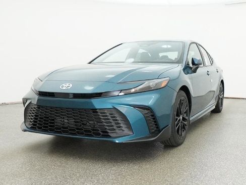 New 2026 Toyota Camry SE FWD image 19