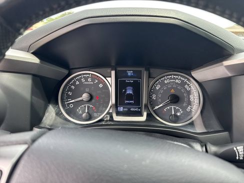Used 2022 Toyota Tacoma SR5 w/ Technology Package RWD image 21