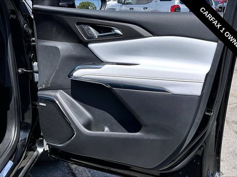 Used 2025 Chevrolet Traverse High Country FWD image 27