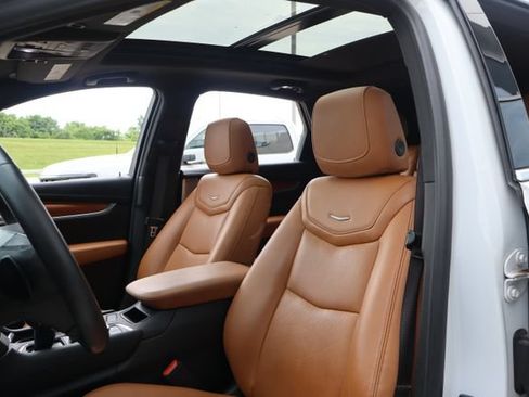 Used 2021 Cadillac XT5 Premium Luxury AWD/4WD image 19