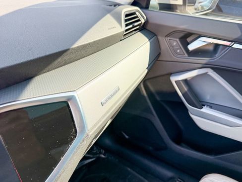 Used 2022 Audi Q3 2.0T Premium w/ Convenience Package image 23