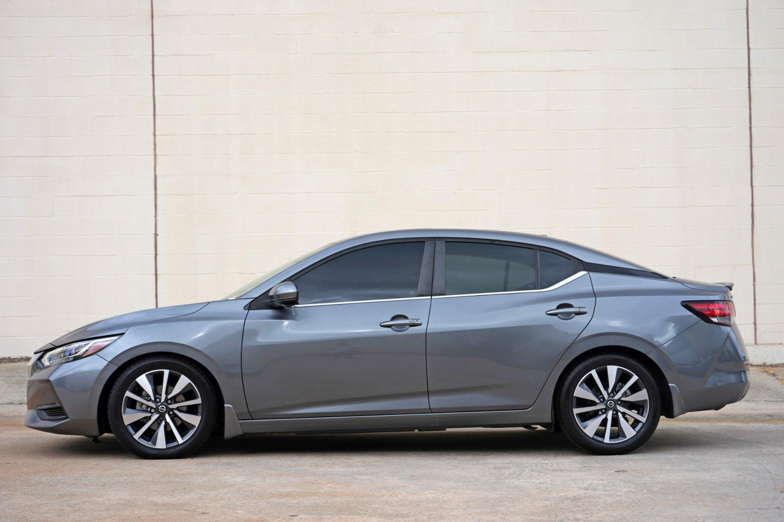 Used 2020 Nissan Sentra SV FWD image 8