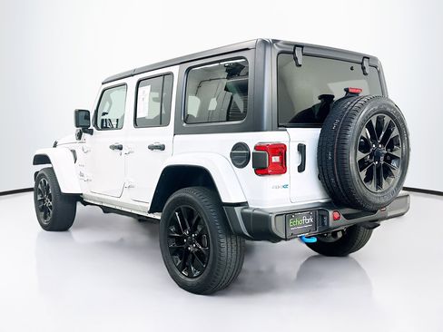 Used 2023 Jeep Wrangler Sahara image 5