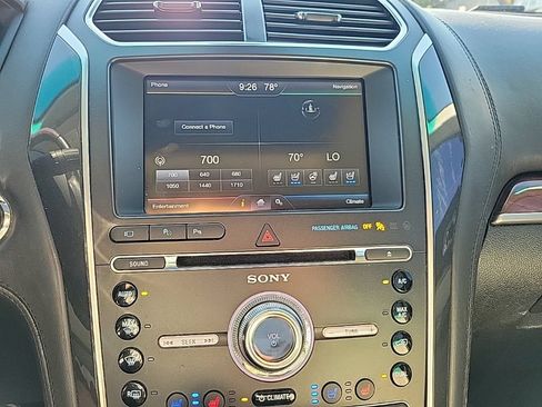 Used 2016 Ford Explorer Platinum AWD/4WD image 26