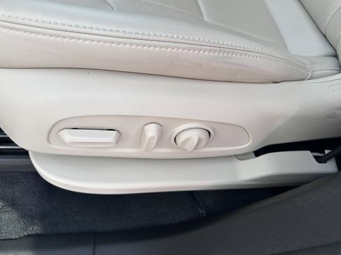 Used 2023 Buick Enclave Essence w/ Experience Buick Package image 18