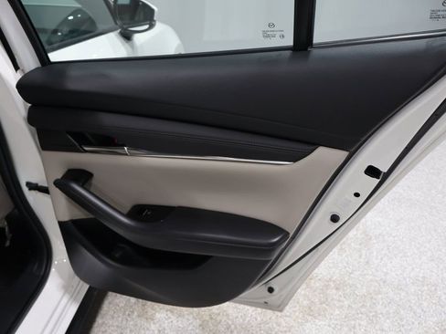 Used 2025 MAZDA MAZDA3 s image 21