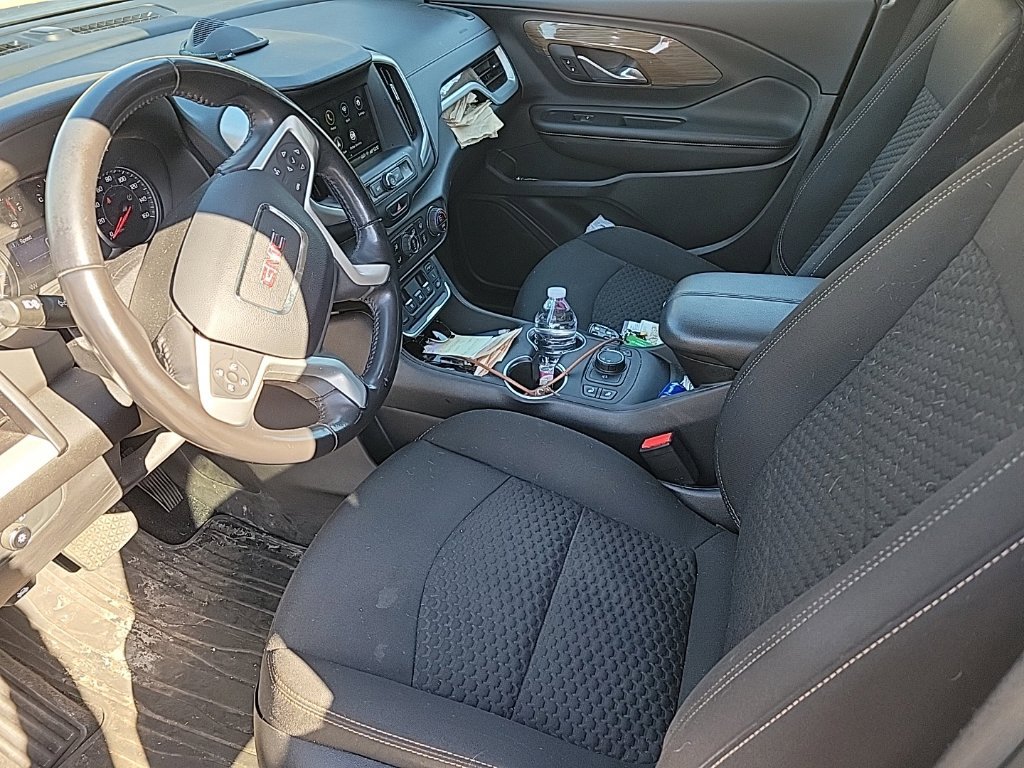 Used 2019 GMC Terrain SLE w/ Driver Convenience Package FWD image 9