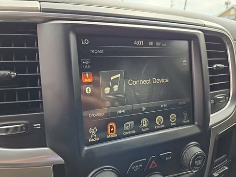 Used 2017 RAM 1500 Big Horn AWD/4WD image 30
