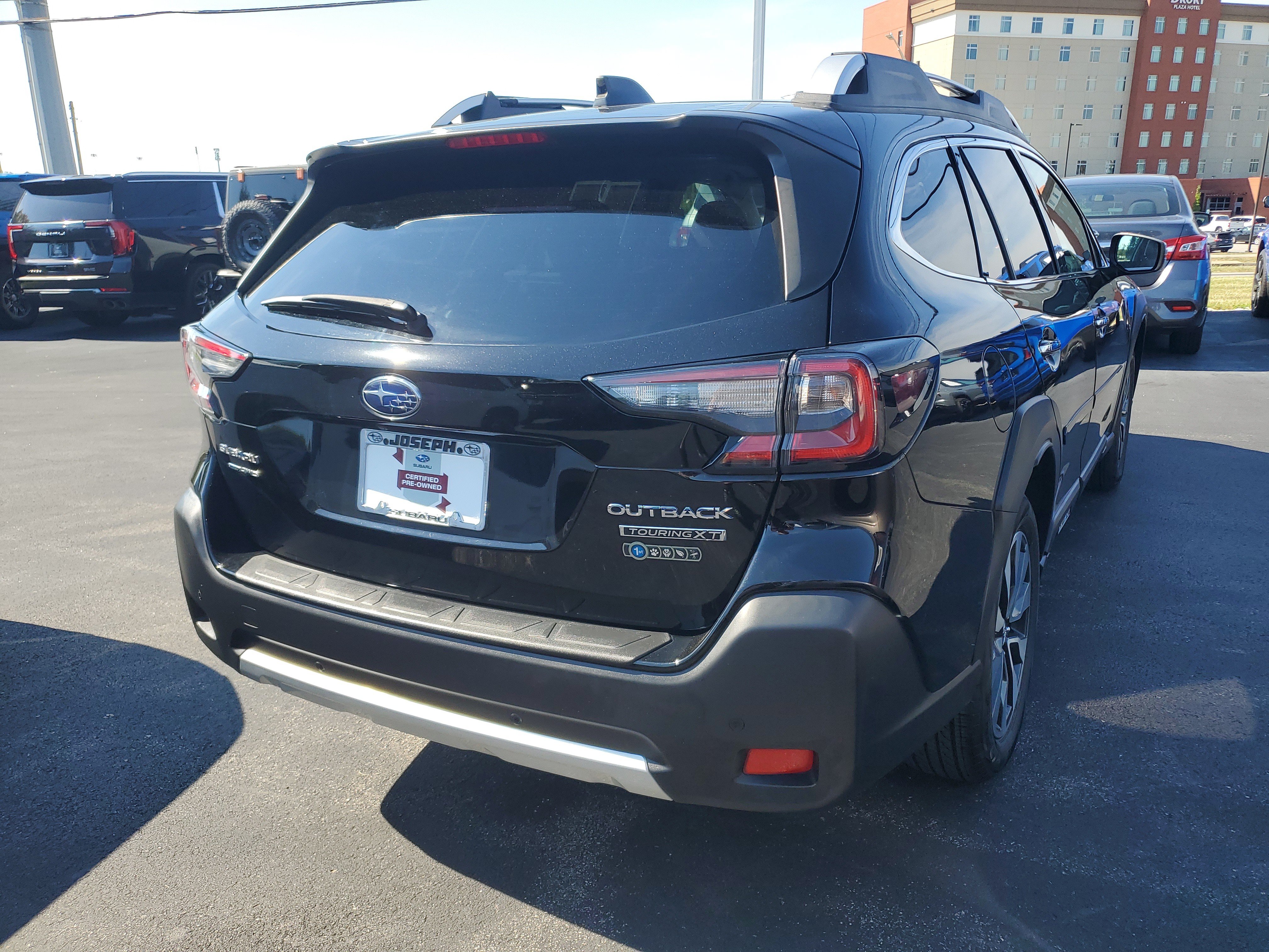 Certified 2023 Subaru Outback Touring XT AWD/4WD image 3
