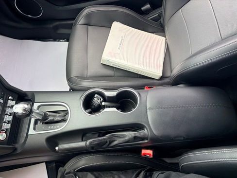 Used 2018 Ford Mustang GT Premium image 16