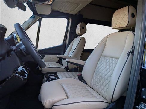 Used 2023 Mercedes-Benz Sprinter 2500 image 15