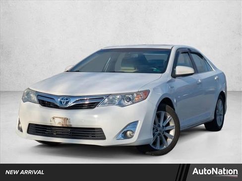 Used 2013 Toyota Camry XLE image 1