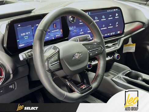 Used 2026 Chevrolet Equinox EV RS w/ Convenience Package II AWD/4WD image 13
