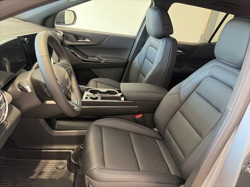 New 2026 Chevrolet Equinox LT w/ Convenience Package II image 12