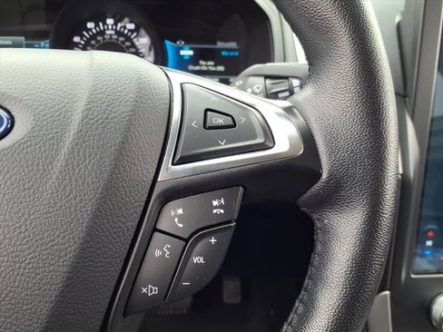 Used 2024 Ford Edge SEL image 16