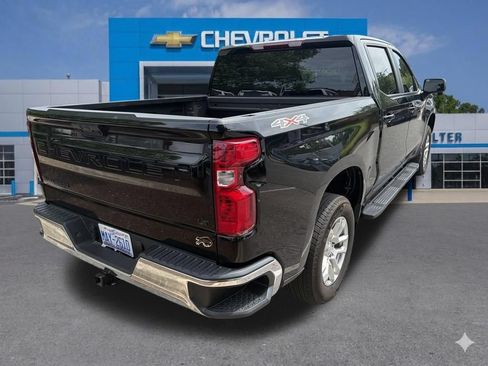 Used 2024 Chevrolet Silverado 1500 LT AWD/4WD image 13