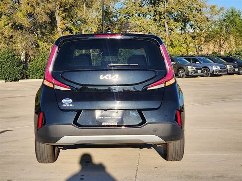 Certified 2025 Kia Soul LX image 6