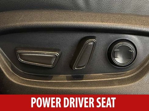 Used 2025 Toyota Camry SE FWD image 7