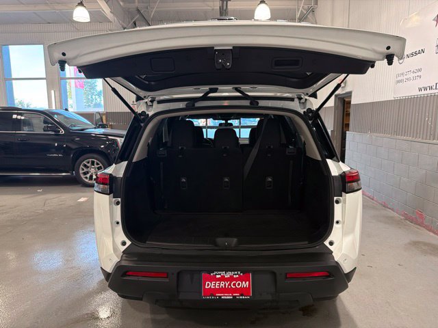 Certified 2024 Nissan Pathfinder SV AWD/4WD image 12