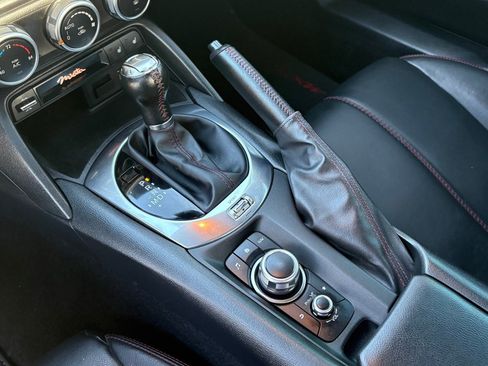 Used 2019 MAZDA MX-5 Miata RF Grand Touring image 20