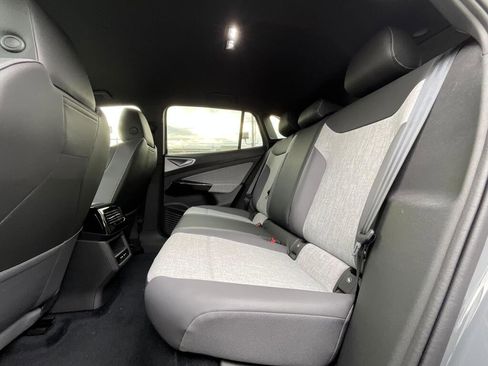 New 2026 Volkswagen ID.4 Pro image 13