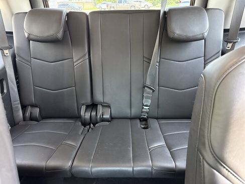 Used 2018 Cadillac Escalade Premium Luxury image 31