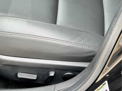 Used 2024 MAZDA MAZDA3 s FWD image 6