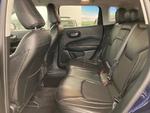 Used 2018 Jeep Compass Latitude w/ Popular Equipment Group FWD image 10